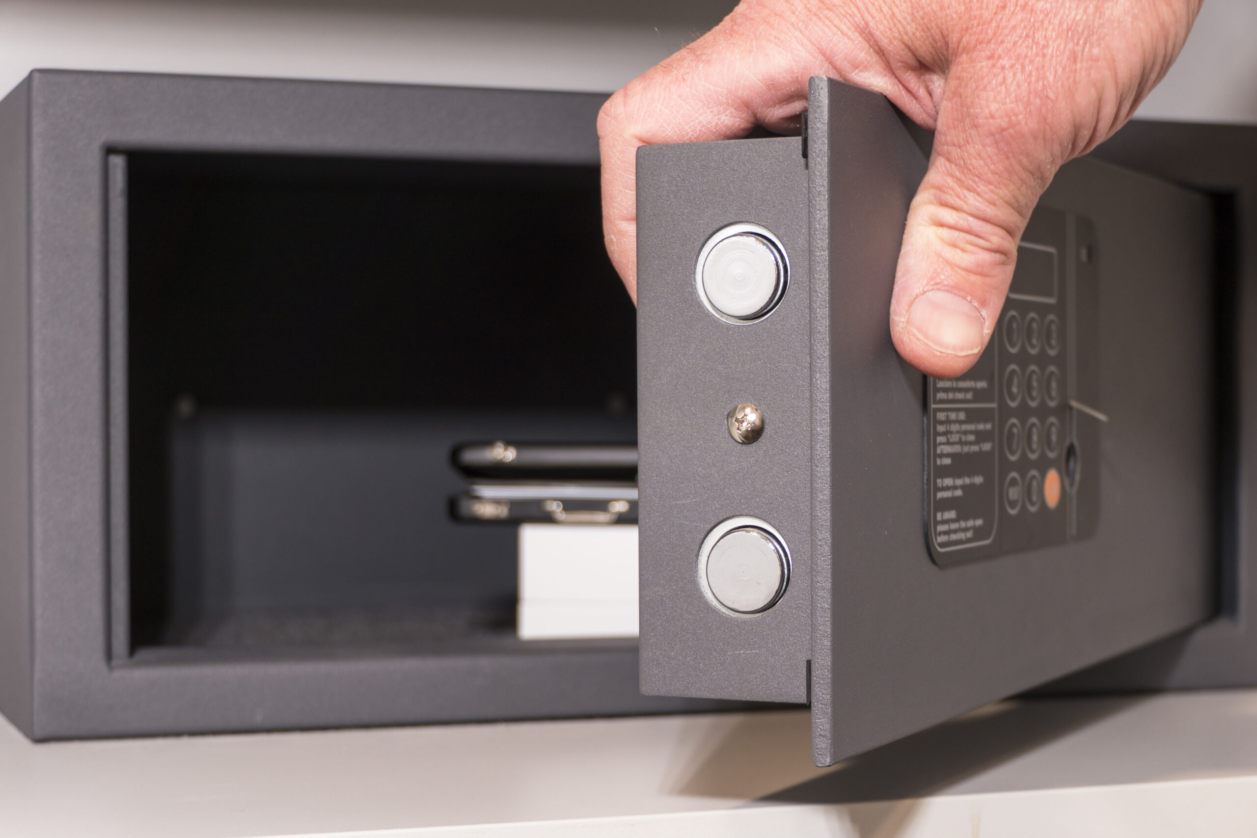 A safe in a hotel room closet.